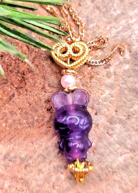 Beautiful Nature Amethyst Hand Carved Sleeping Rabbit Gold Accent Pendant Necklace