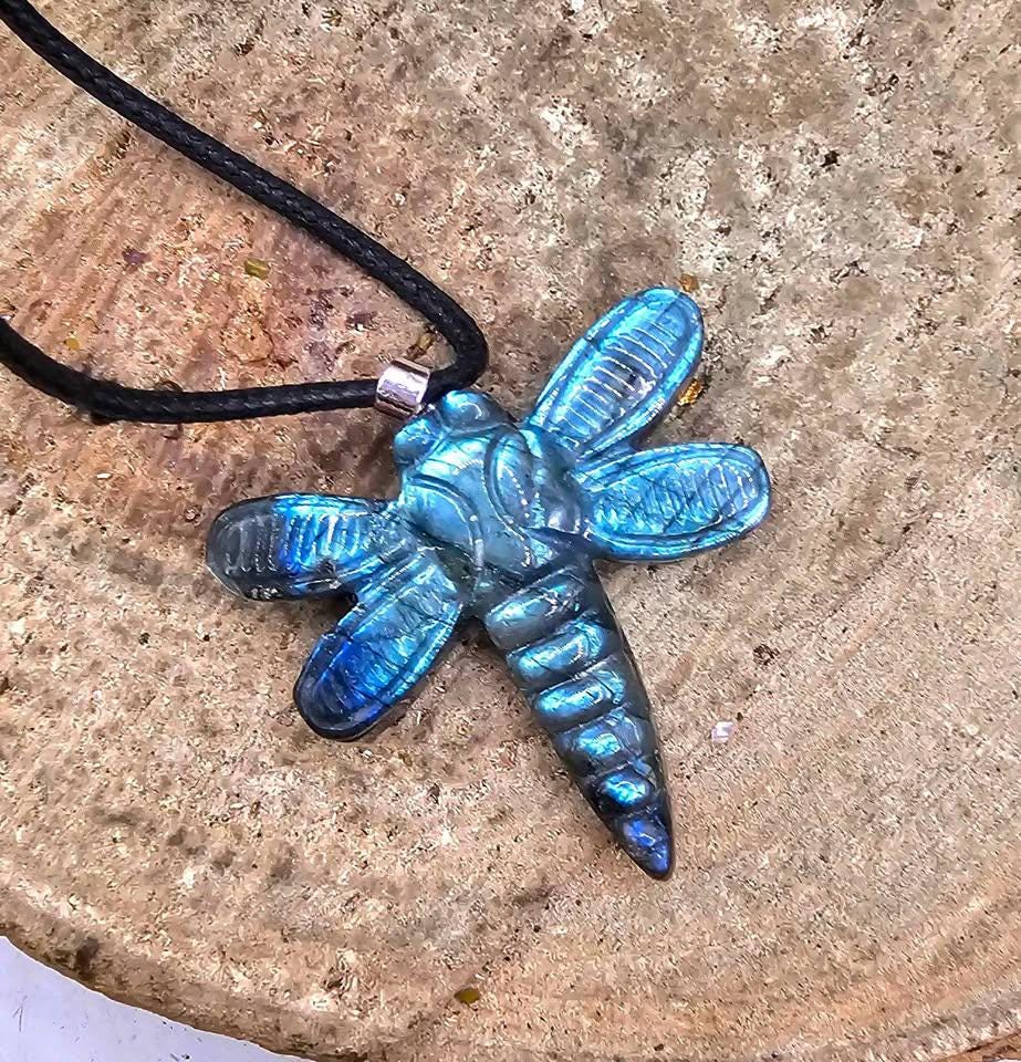 Nature Labradorite Carved Flashy Dragonfly Pendant Necklace
