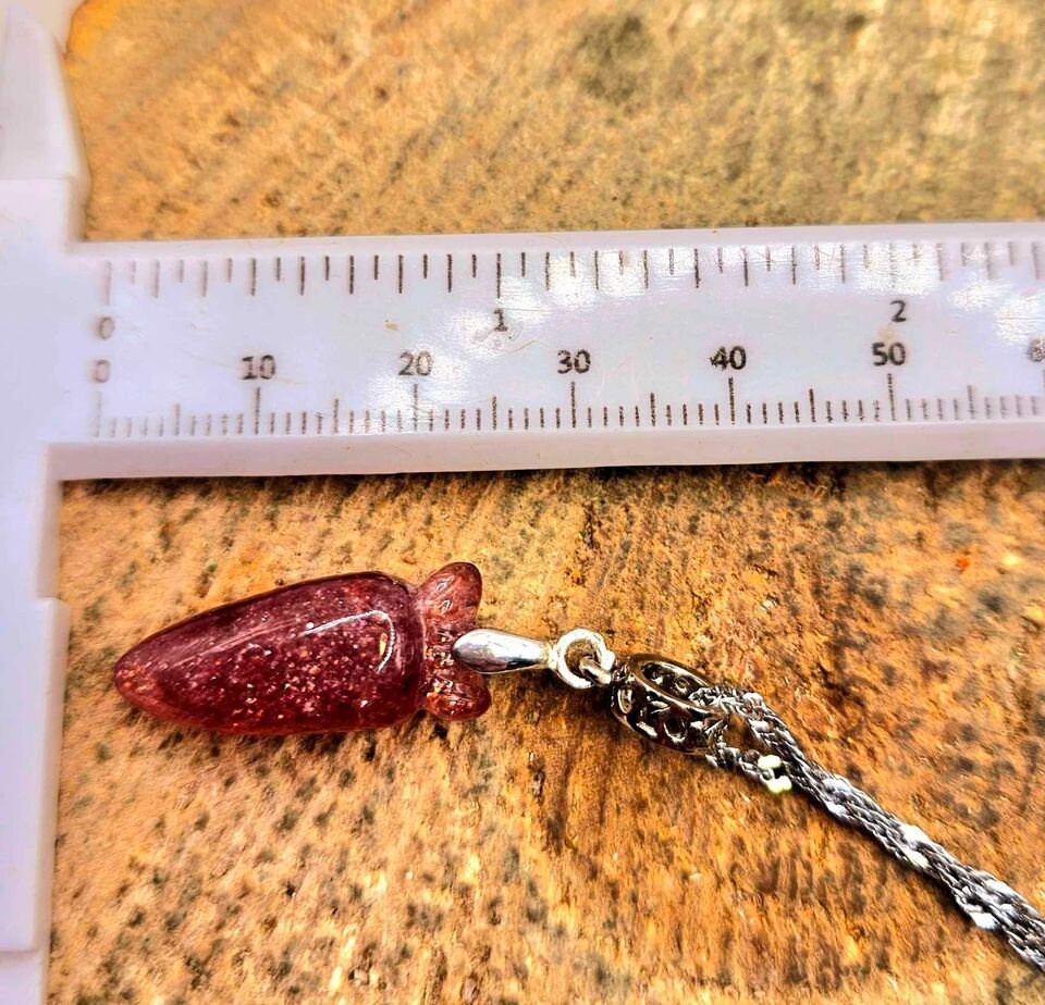 Nature Strawberry Quartz Hand Carved Cute Carrot Pendant Necklace