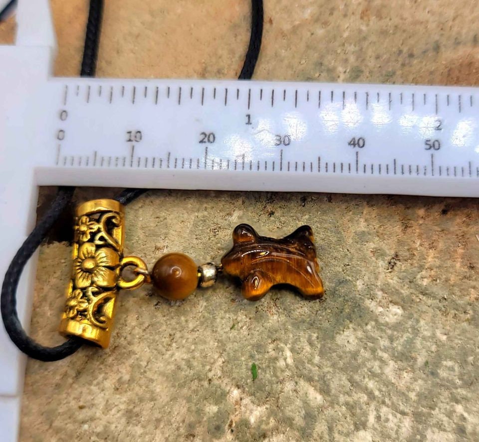 Cute Nature Tiger Eye Hand Carved Gold Fish & Round Bead Pendant Necklace