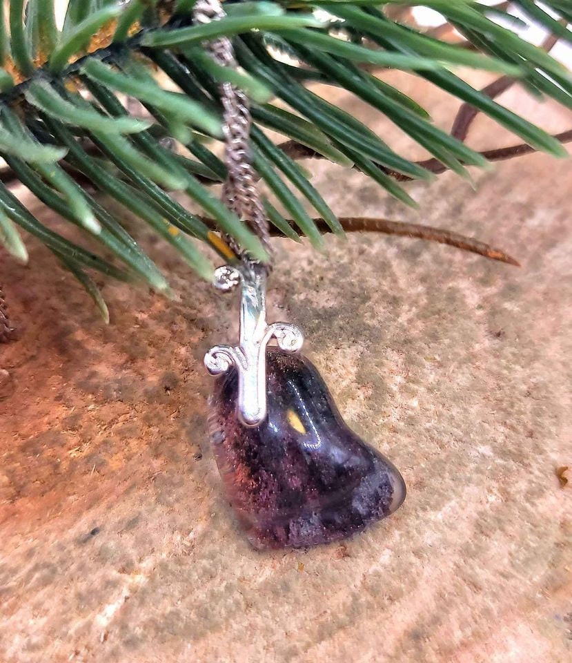 Beautiful Nature Phantom Quartz Hand Carved Foot Silver Leaf Pendant Necklace