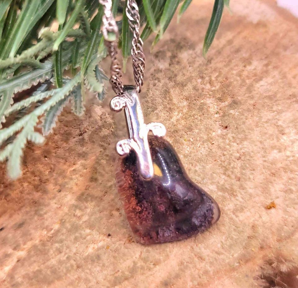Beautiful Nature Phantom Quartz Hand Carved Foot Silver Leaf Pendant Necklace