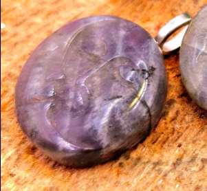 Nature Labradorite Carved Kiss Of Sun & Moon Pendant Necklace