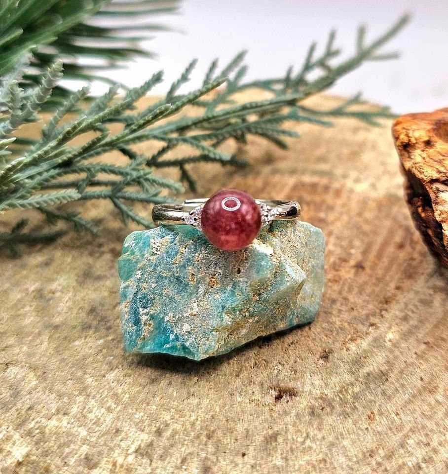 Beautiful Nature Strawberry Quartz Adjustable Ring
