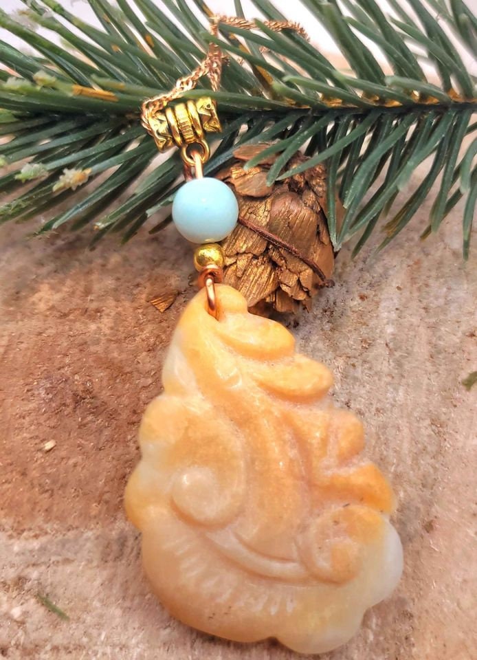 Beautiful Nature Orange Quartz Hand Carved RuiYi & Rainbow Stone Pendant Necklace