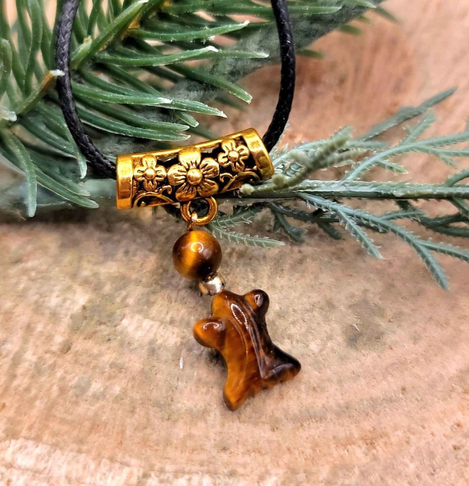 Cute Nature Tiger Eye Hand Carved Gold Fish & Round Bead Pendant Necklace