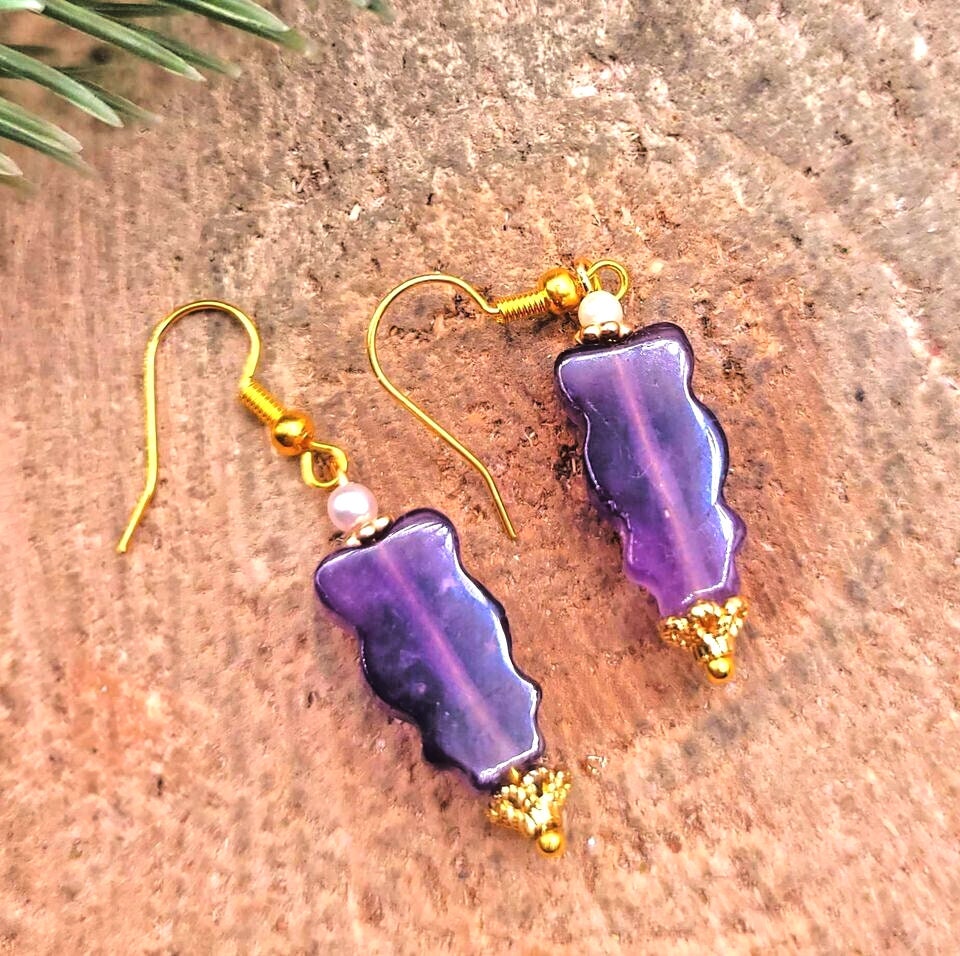 Adorable Nature High Quality Amethyst Hand Carved Sleepy Rabbit Earring