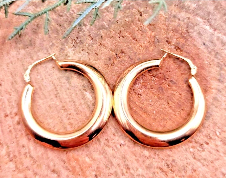 New In Box 14k Gold Plated Sterling Silver White Enamel Hoop Earrings