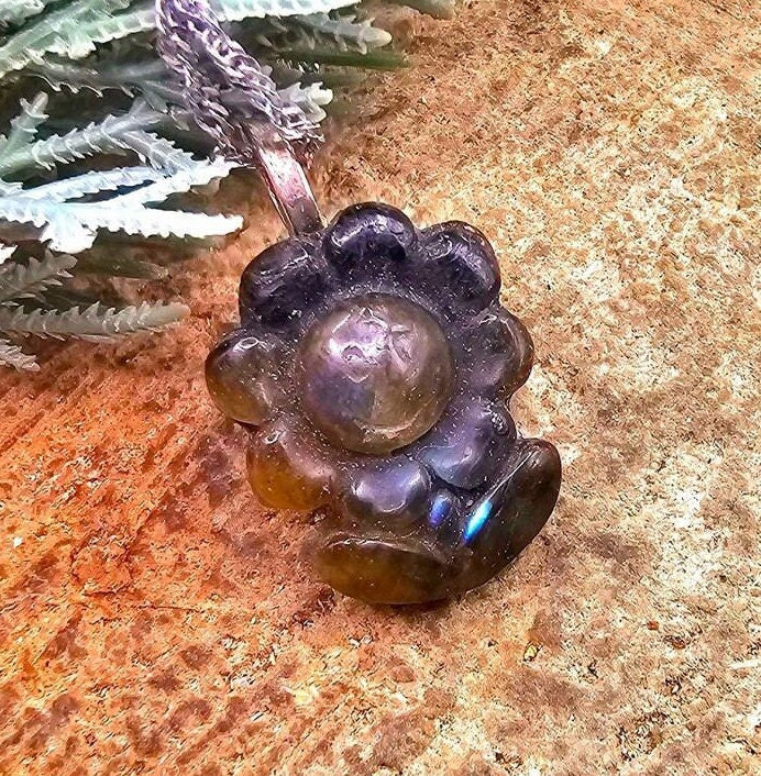 Adorable Nature Labradorite Happy Sunflower Pendant Necklace