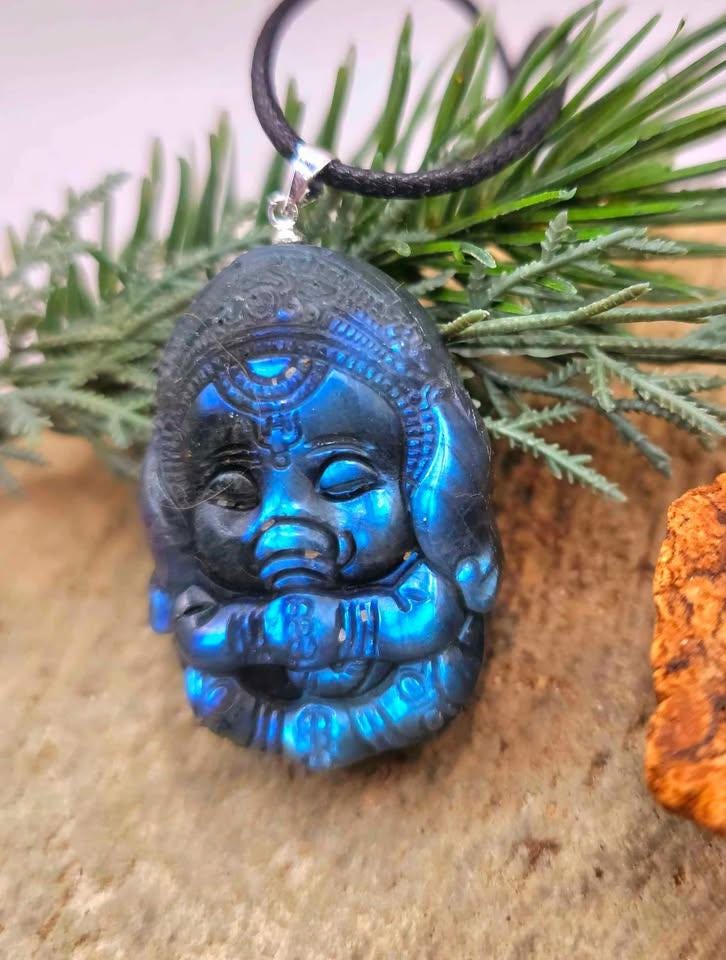 Nature Labradorite Flashy Carved Elephant God Ganesha Blessing Pendant Necklace