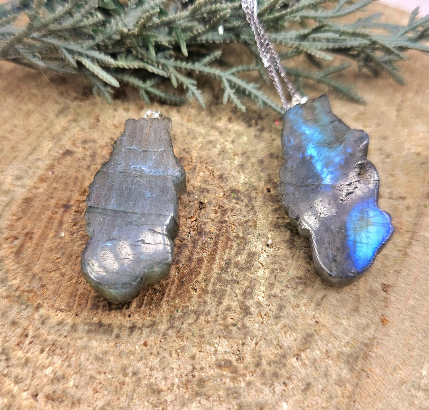 Nature Labradorite Carved Flashy Sea Horse Pendant Necklace