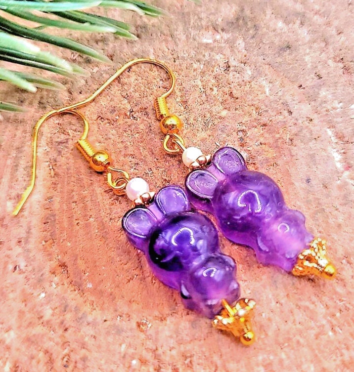Adorable Nature High Quality Amethyst Hand Carved Sleepy Rabbit Earring