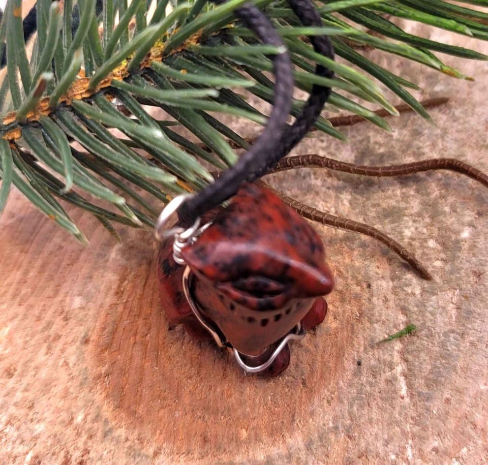 Nature Mahogany Obsidian Hand Carved Wolf Pendant Necklace