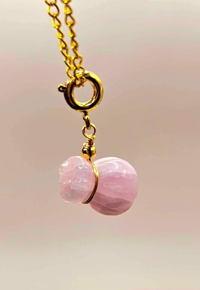 Beautiful Purple Kunzite Carved Blessing Coinbag Pendant Necklace