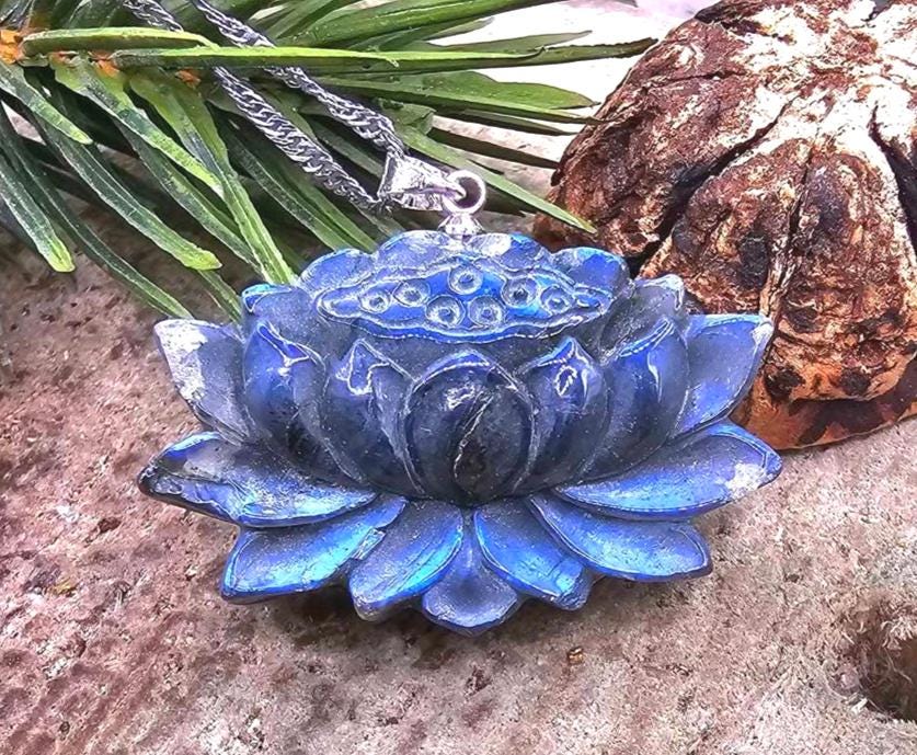 Nature Labradorite Carved Flashy Lotus Flower Pendant Necklace