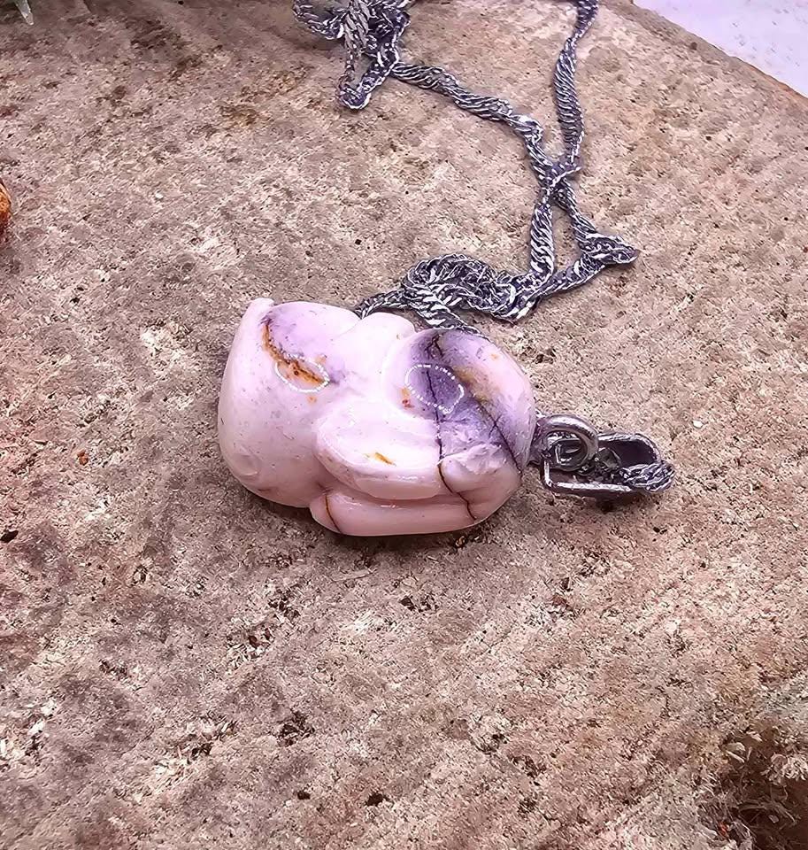 Nature Alashan Agate Hand Carved Standing Rabbit Pendant Necklace