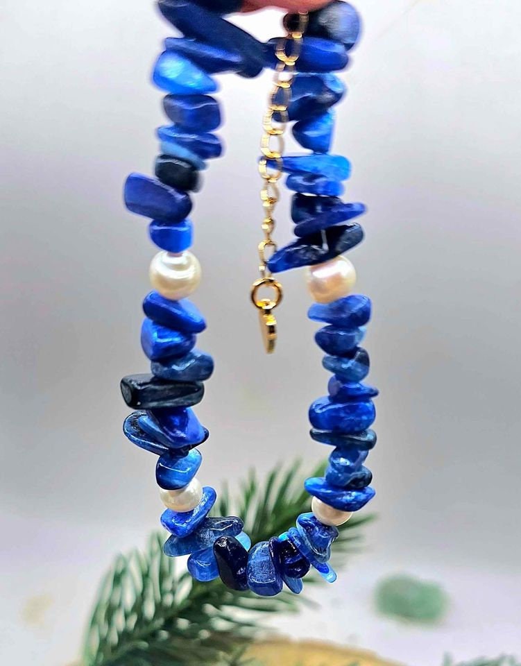Nature Blue Kyanite Chips White Pearl Adjustable Bracelet