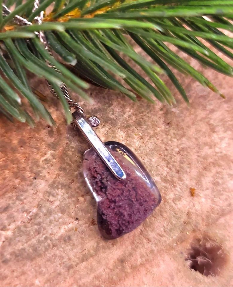 Beautiful Nature Phantom Quartz Hand Carved Foot Silver Leaf Pendant Necklace