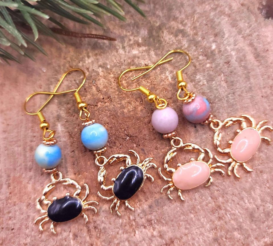 Gold Tone Enamel Crab With Nature Rainbow Stone Dangle Earring