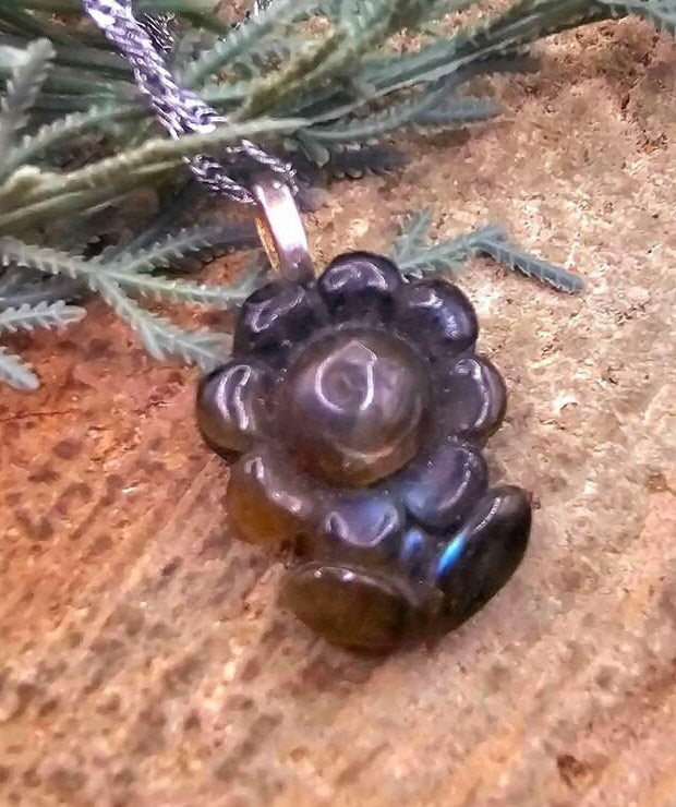 Adorable Nature Labradorite Happy Sunflower Pendant Necklace
