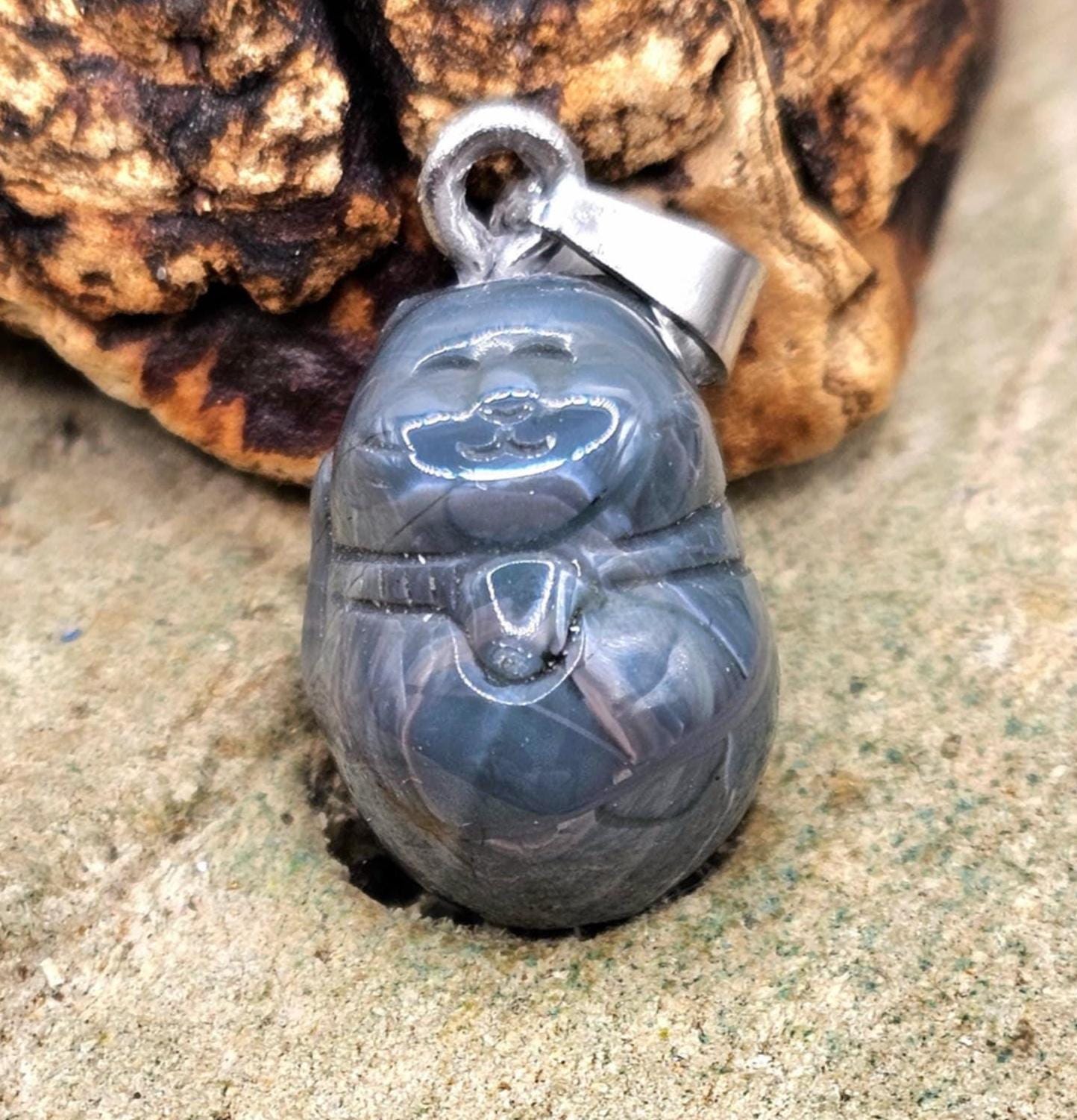 Nature Alashan Agate Hand Carved Lucky Cat Pendant Necklace