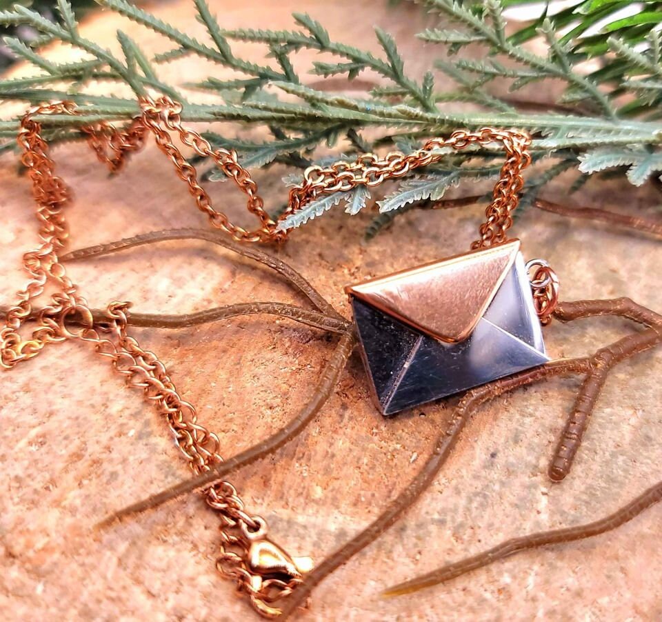 Rose Gold Silver Metal "Love You" Openable Letter Pendant Necklace