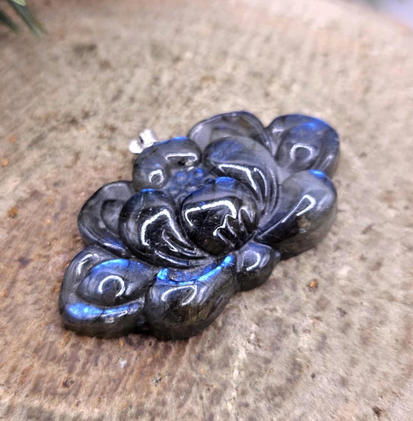 Nature Labradorite Carved Flashy Big Blossom Lotus Pendant Necklace