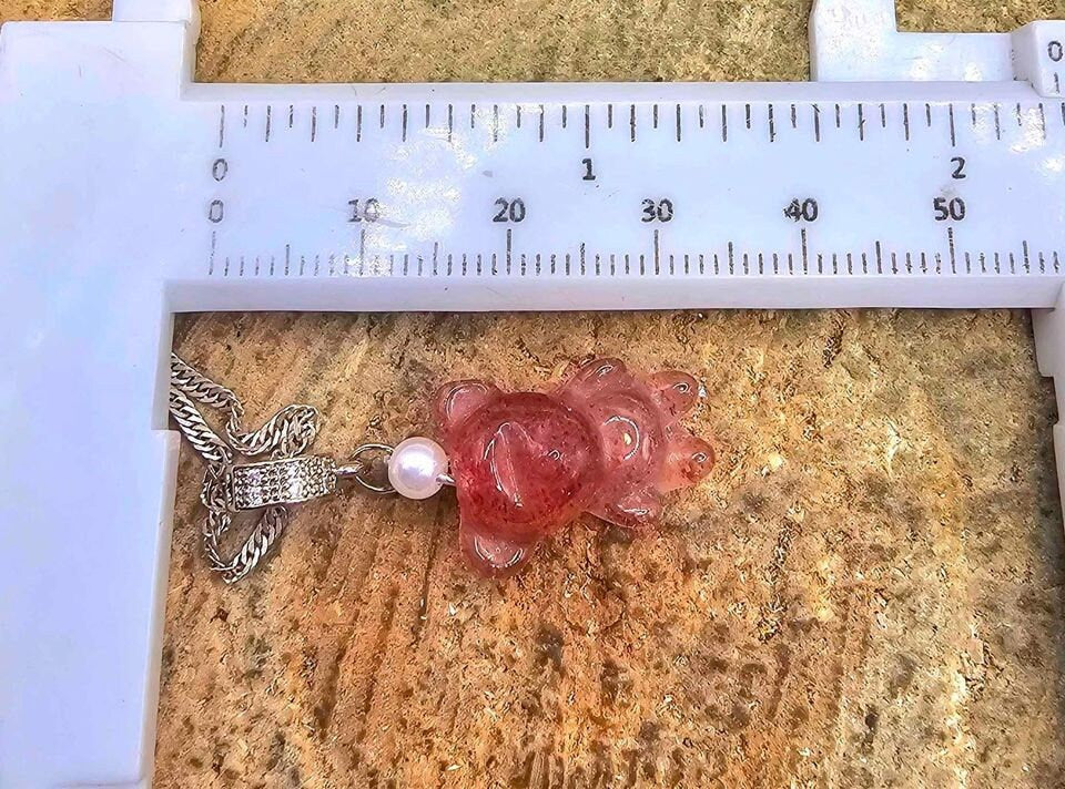 Adorable Nature Strawberry Quartz Hand Caved Bear Pendant Necklace