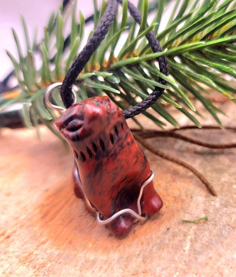 Nature Mahogany Obsidian Hand Carved Wolf Pendant Necklace