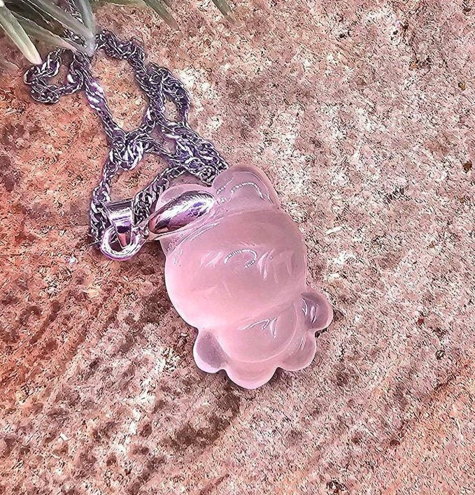 Adorable Nature Rose Quartz Hand Carved Rabbit Pendant Necklace