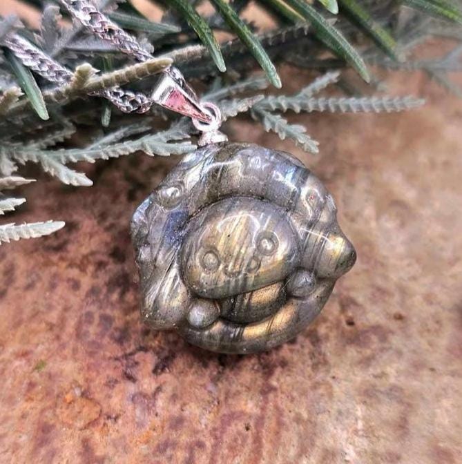Nature Labradorite Carved Cinnamoroll In Donut Pendant Necklace