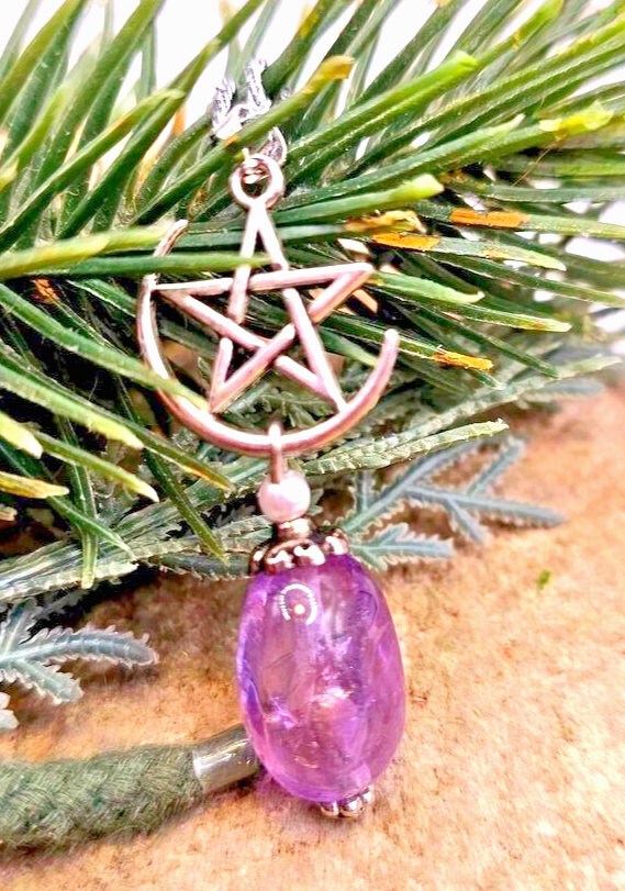 Beautiful Nature lavender Amethyst With Star On Moon Charm Pendant Necklace