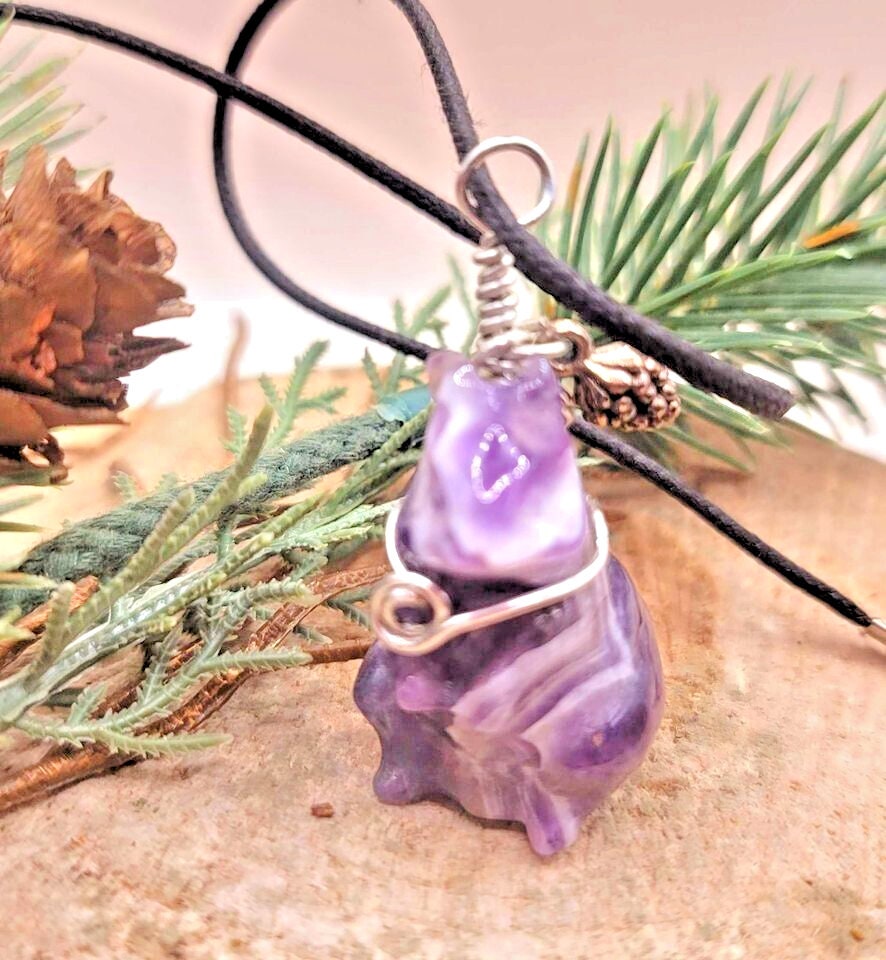 Adorable Nature Dream Amethyst Hand Carved Rabbit With Acorn Pendant Necklace