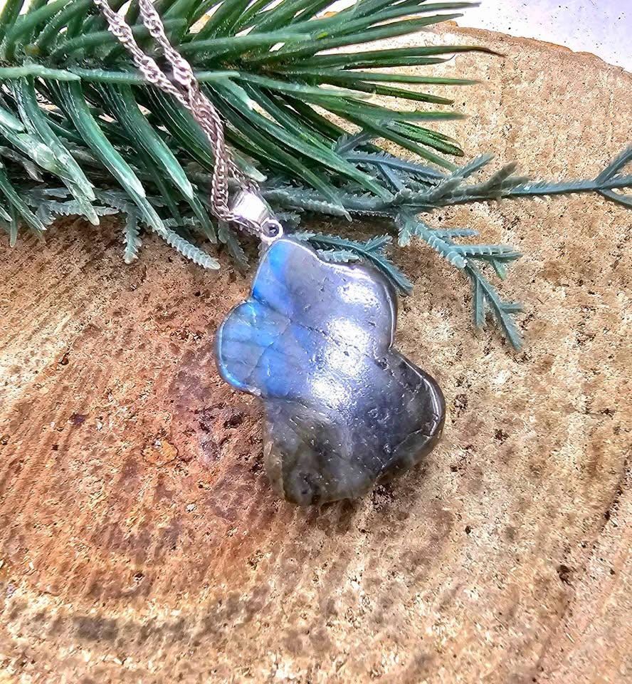 Nature Labradorite Carved Flashy Frog Pendant Necklace
