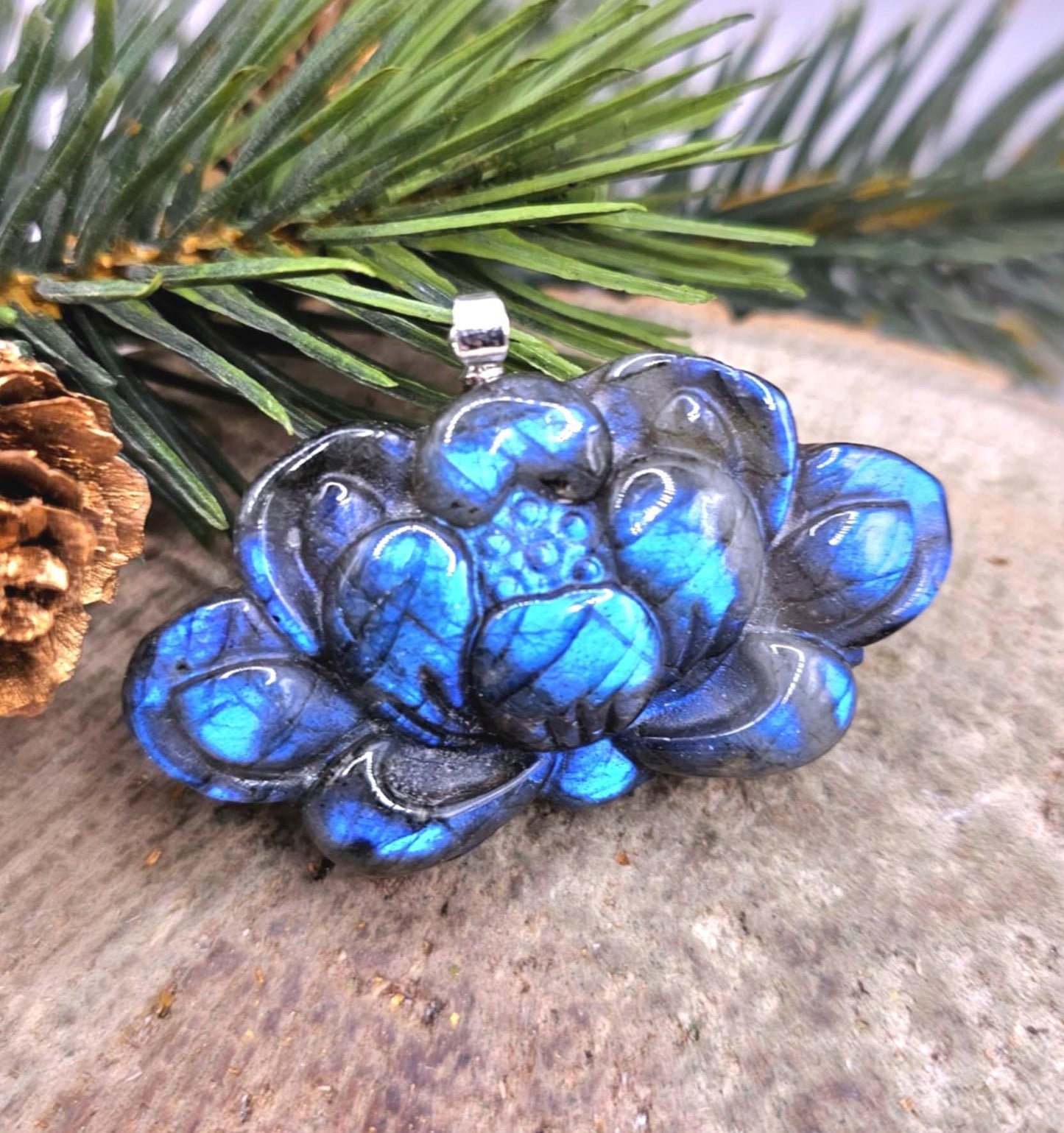 Nature Labradorite Carved Flashy Big Blossom Lotus Pendant Necklace