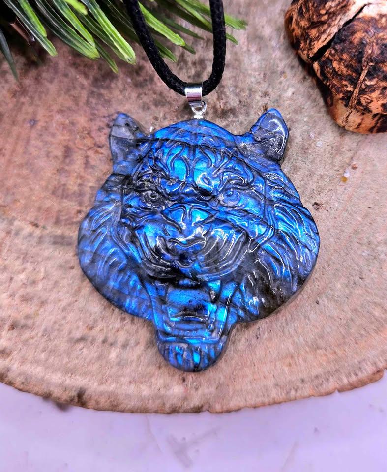 Nature Labradorite Flashy Powerful Tiger Pendant Necklace