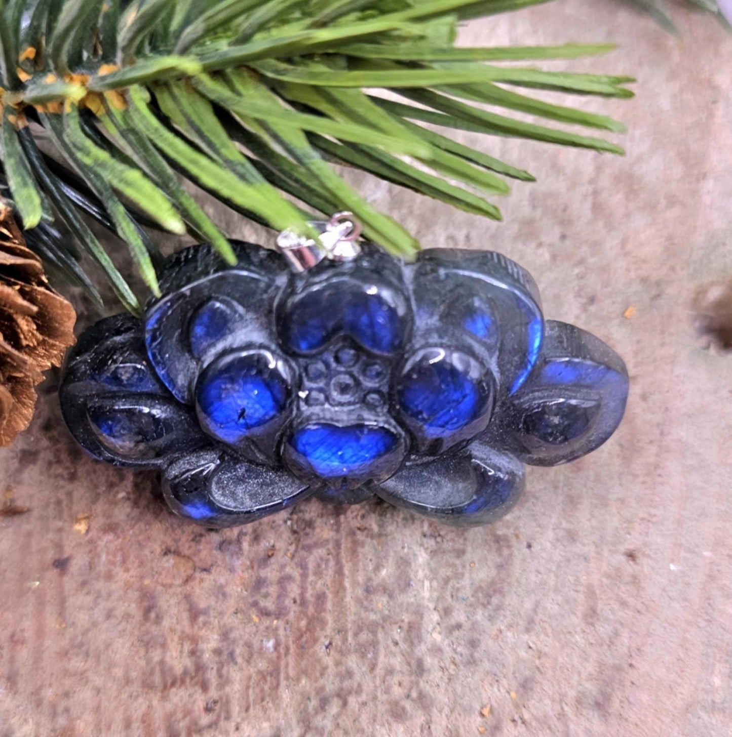 Nature Labradorite Carved Flashy Big Blossom Lotus Pendant Necklace