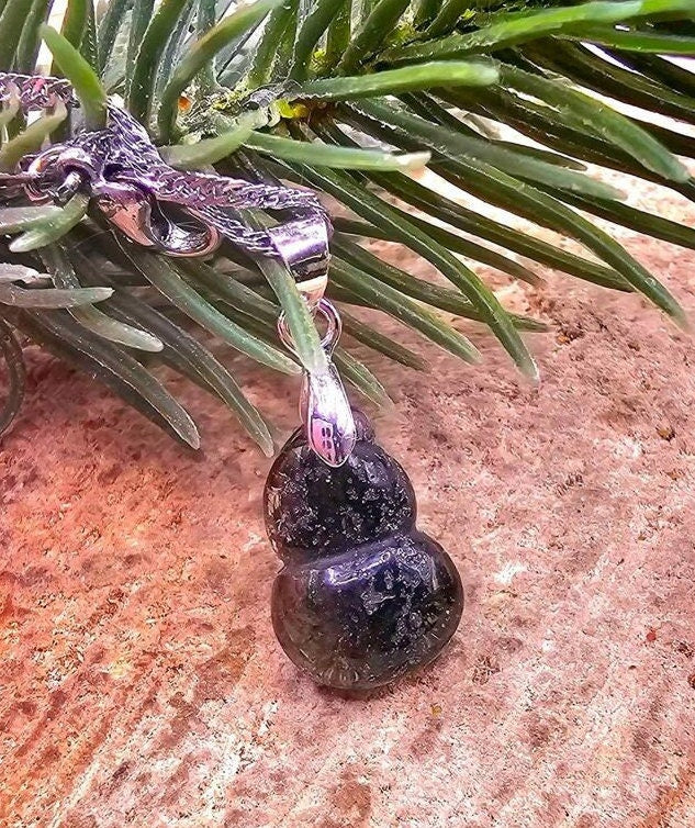 Beautiful Nature Green Phantom Quartz Carved Blessing Gourd Pendant Necklace