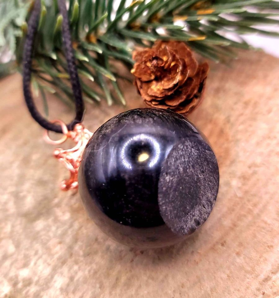 Adorable Nature Black Obsidian Hand Carved Hedge Rose Gold Crown Pendant Necklace