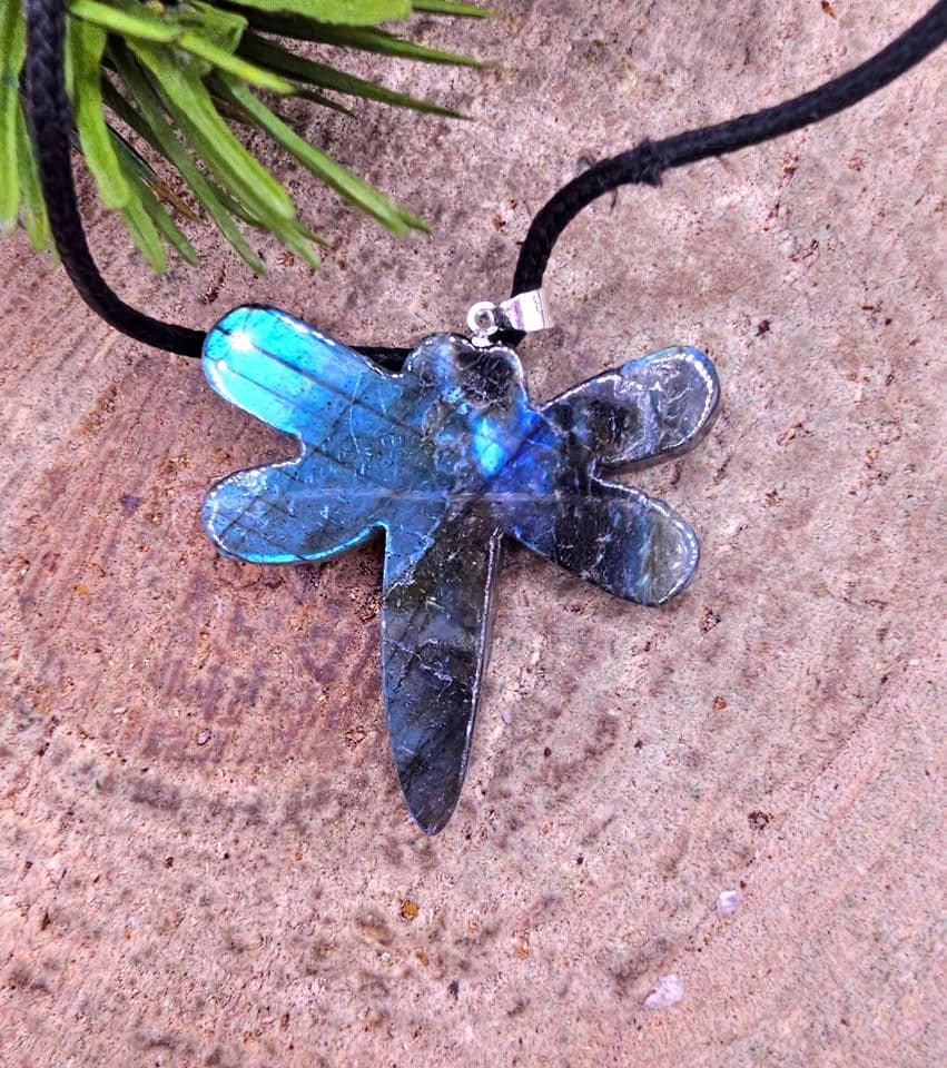 Nature Labradorite Carved Flashy Dragonfly Pendant Necklace