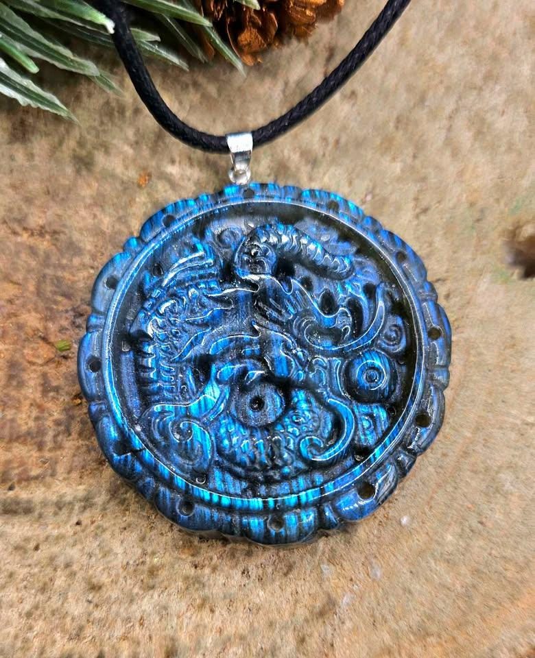 Nature Labradorite Carved Flashy Oriental Dragon Pendant Necklace