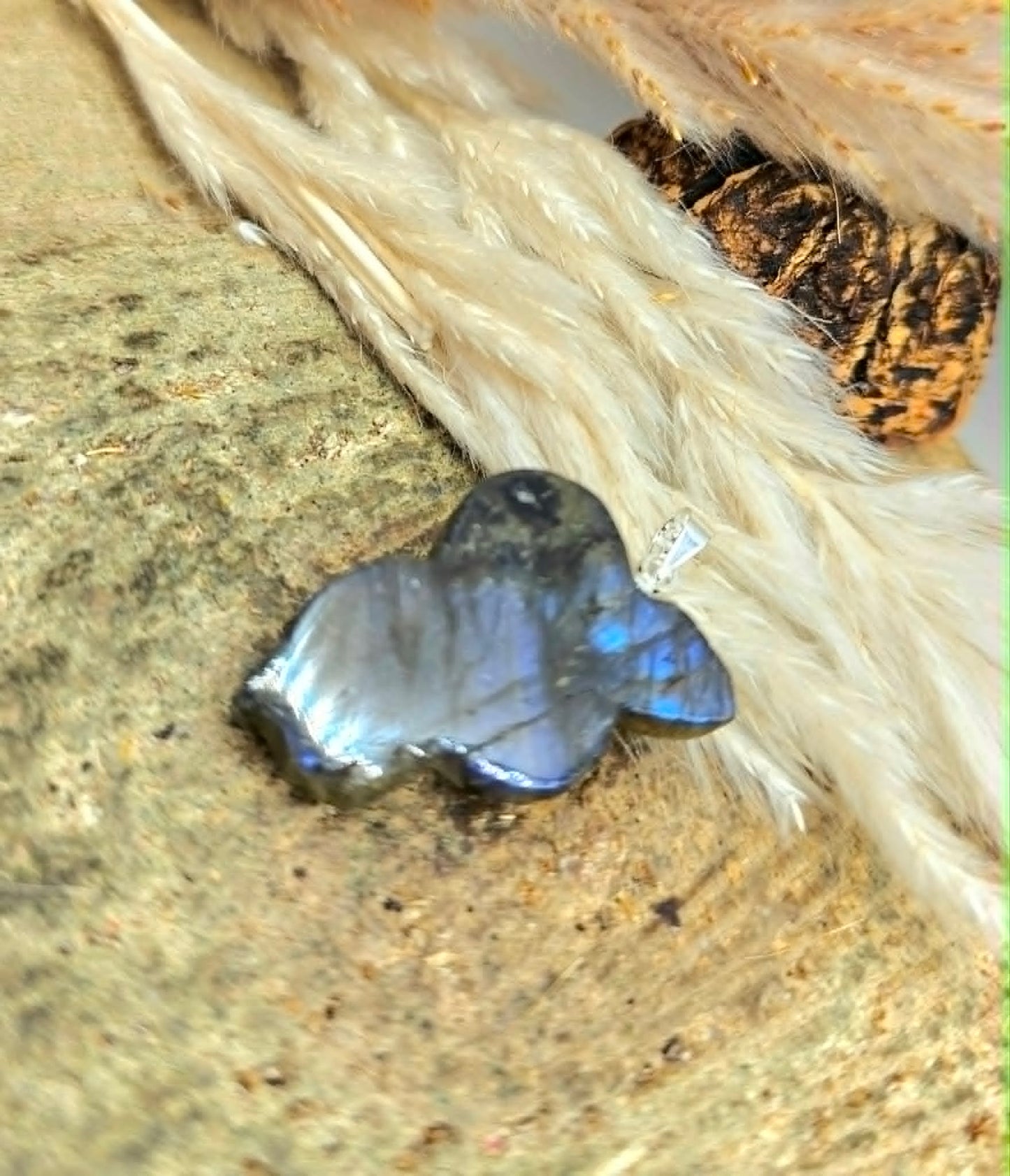 Nature Labradorite Carved Flashy Snake Pendant Necklace