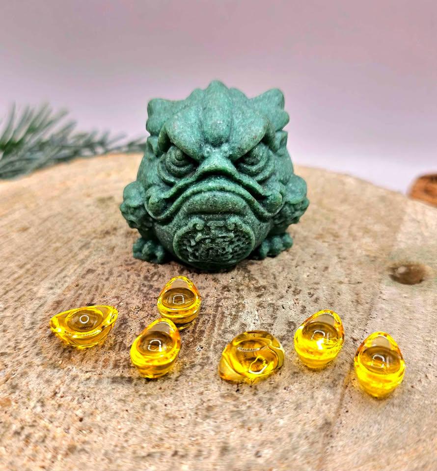 Feng Shui Pi Xiu & Toad Gold Piece Décor Figures