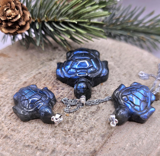 Nature Labradorite Carved Big Sea Turtle  Pendant Necklace