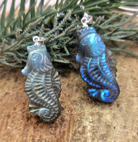 Nature Labradorite Carved Flashy Sea Horse Pendant Necklace