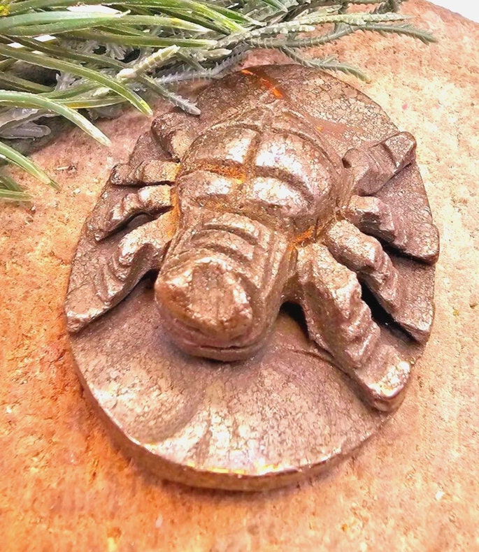 Unique Nature Gold Pyrite Hand Carved Spider Plaque Decor