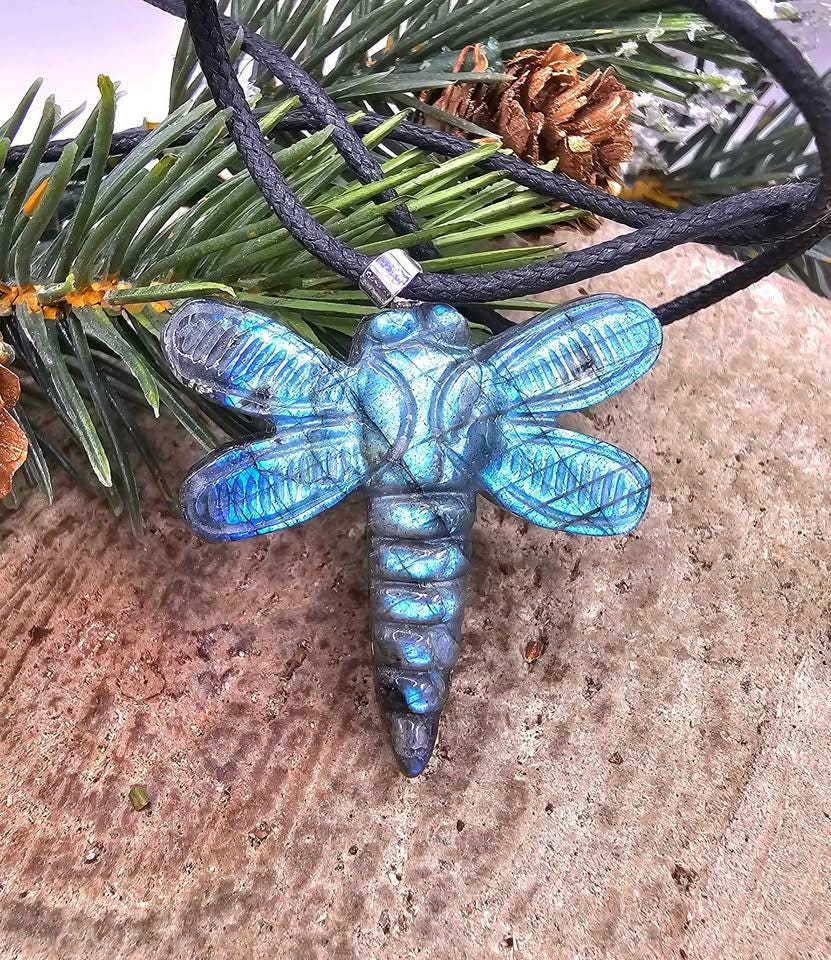Nature Labradorite Carved Flashy Dragonfly Pendant Necklace