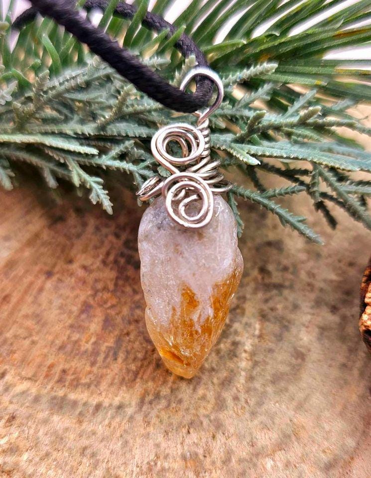 Beautiful Nature Yellow Citrine Polished Tooth Pendant Necklace