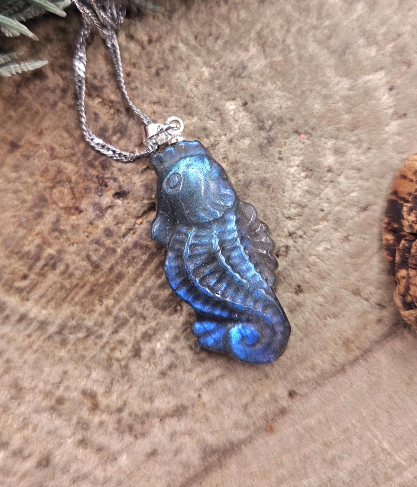 Nature Labradorite Carved Flashy Sea Horse Pendant Necklace