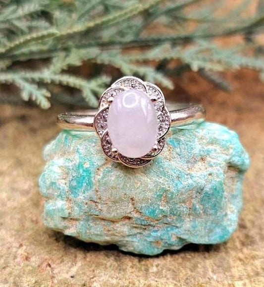 Beautiful Nature White Chalcedony Flower Band Adjustable Ring